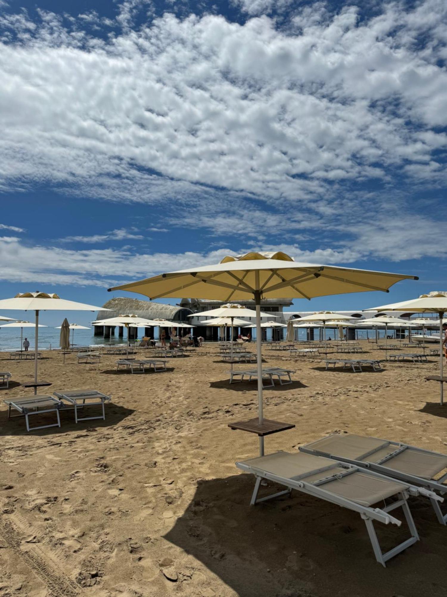 Appart 21 Artistic Beach Apartment 利尼亚诺萨比亚多罗 外观 照片